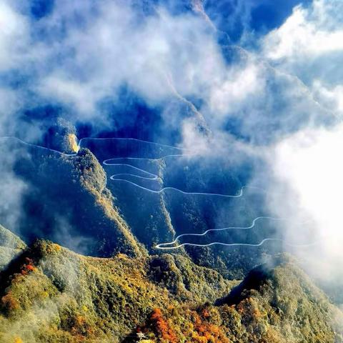 秋见光雾山之龙头山栈道