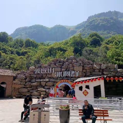 云丘山旅游（感受另一种冰世界）