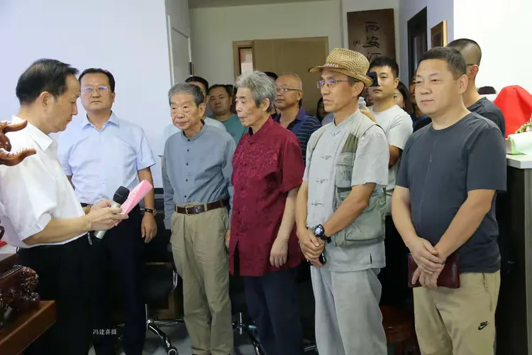 资深文化名人刘兆英先生与原西安楼观台旅游发展有限公司原董事长