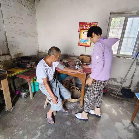 倾心相伴 与爱同行
