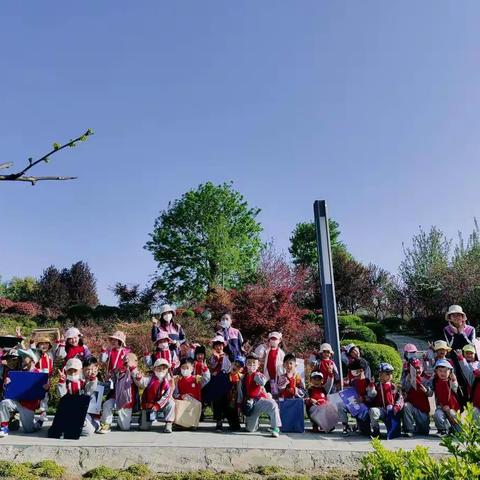 伊禾幼儿园中六班——《我和春天有个约定》