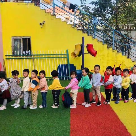 ABC幼儿园         11月份排队礼仪成果展