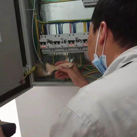2022年11月8日安管小店大扫除图片