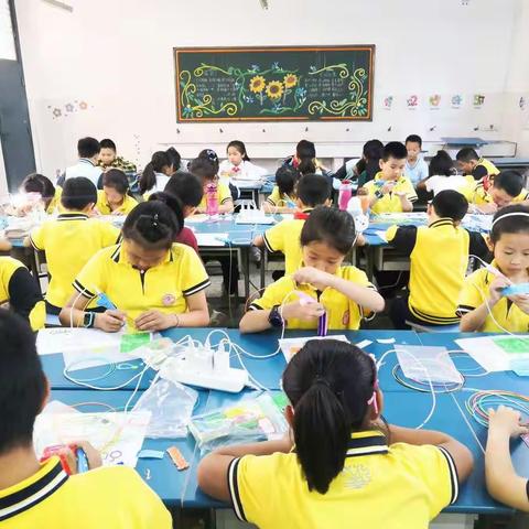 王宅小学2022秋季3D益智绘画--足球场