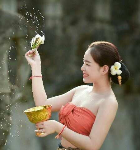 横店，你总是横空出世