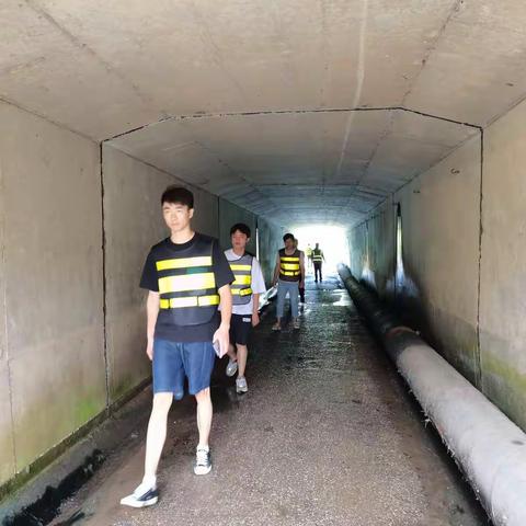 下浦街道开展汛期铁路护路巡查工作