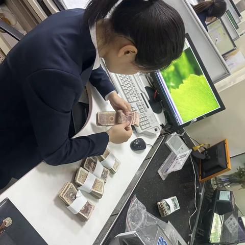 光大银行舜耕支行热情服务暖人心
