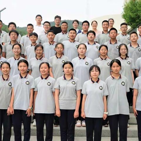 表彰树榜样，砥砺再启航——威海环翠中学（羊亭校区）初三四班期末表彰活动