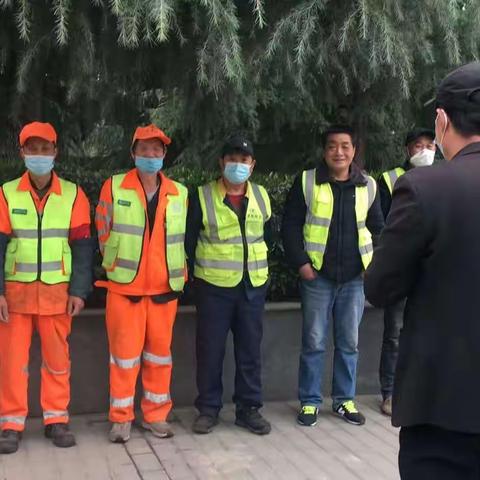 【莲湖·环西】精心组织好“车场日”活动，提升机械工作效率。