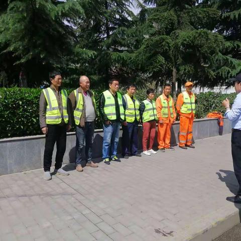 【莲湖环西】精心组织好“车场日”活动，不断提升车辆工作效率。