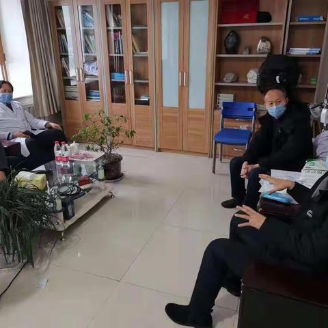八道沟镇“党员亮身份 挺身战疫情”系列之四 县委常委、常务副县长张辉同志深入八道沟镇走访调研疫情防控工作