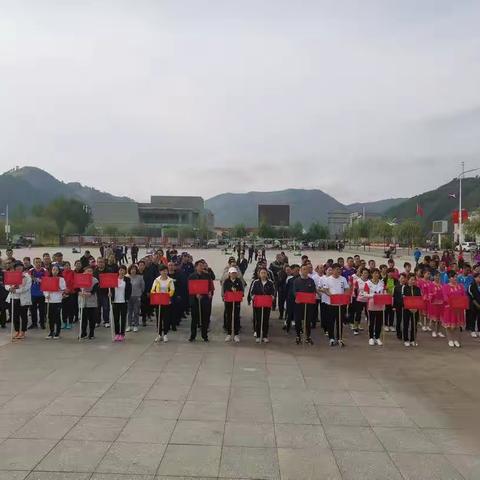 八道沟镇举办“砥砺99载·壮丽71年”排球赛