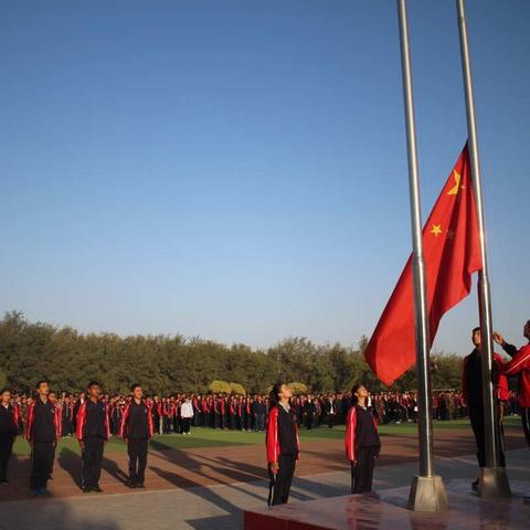 2018年伊拉湖镇中学国庆节活动简讯