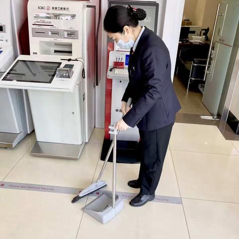 中国工商银行颍泉大楼支行开展网点服务环境专项整治的活动