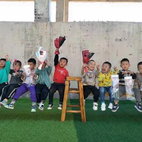 阳光幼儿园苗苗二班一周的精彩瞬间