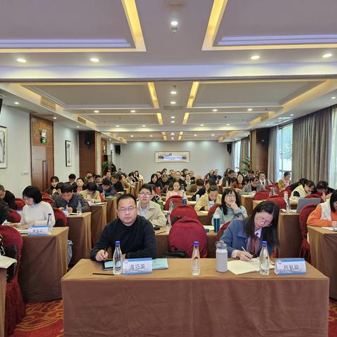 诗意春天“话”培训，勤耕不辍促成长——记2023年福建省县（市、区）名师名校长工作室建设提升研修班第二天研修活动