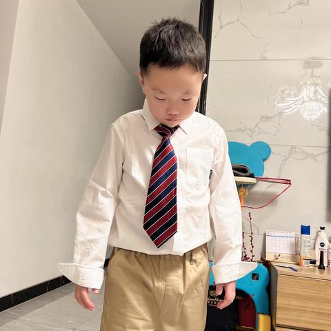 何俊毅同学的成长记录