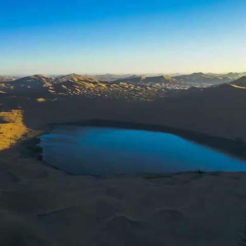2021-10-05行摄环阿拉善/乌海湖/大峡谷/额济纳旗/胡杨林/居延海/胡杨神树/巴丹吉林沙漠8日游
