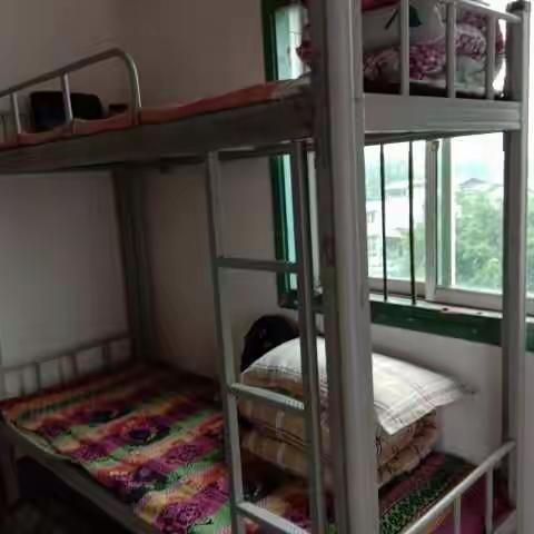 香龙中学学生宿舍新貌