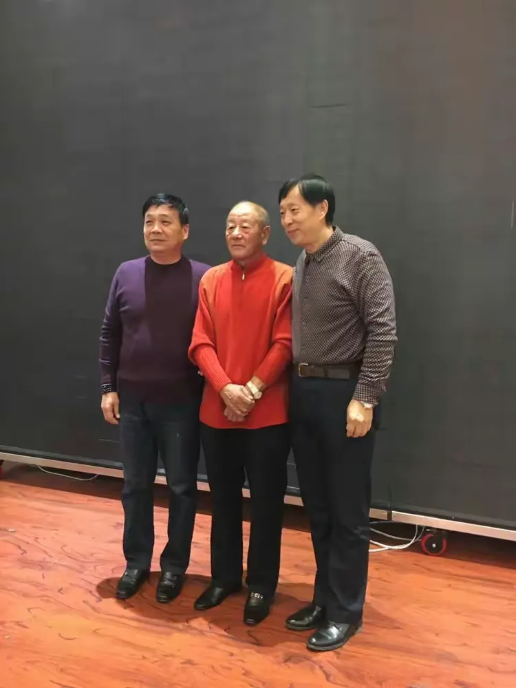 和好友胡建军祝福牛永贵大哥七十大寿