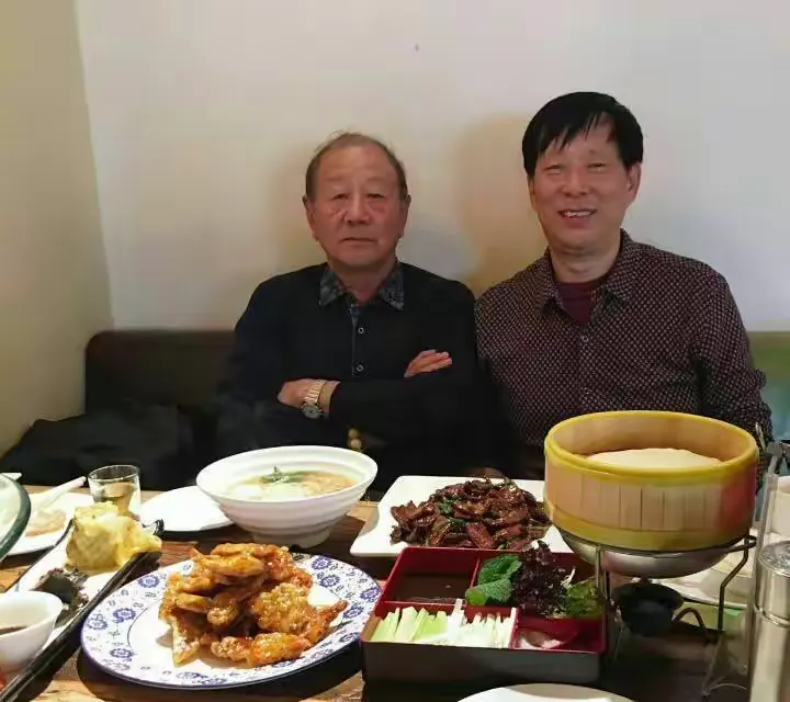 和牛永贵大哥在一起