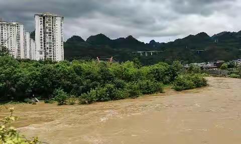 瀑雨后的樟江