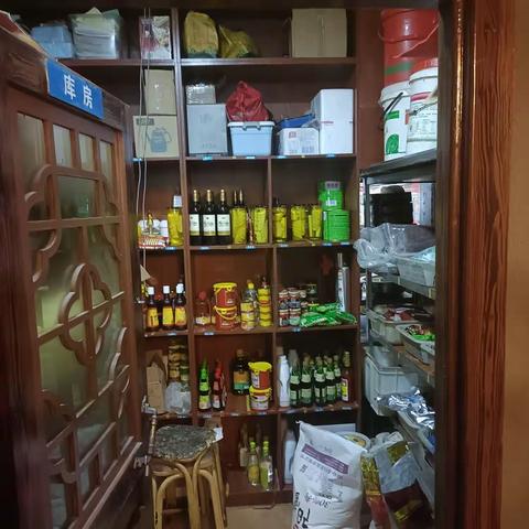 刘家大院铁锅居，2023-6-9-水电气已关闭，库房已收拾，车库已关闭后门已关闭