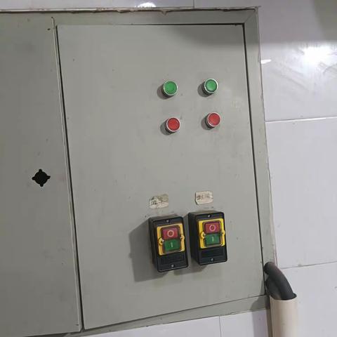 刘家大院铁锅居，2023-6-3-水电气已关闭，库房已收拾，车库已关闭后门已关闭