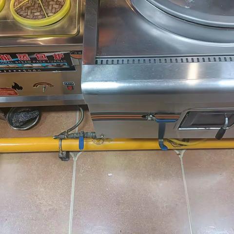 刘家大院铁锅居，2023-5-27-水电气已关闭，库房已收拾，车库已关闭后门已关闭