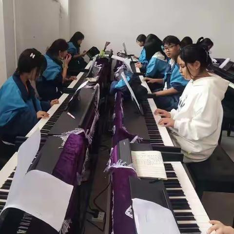 共聚缤纷社团，共创活力校园