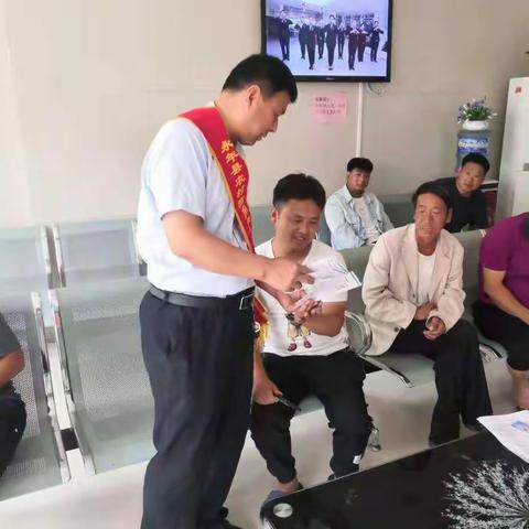 茹佐信用社反假币宣传