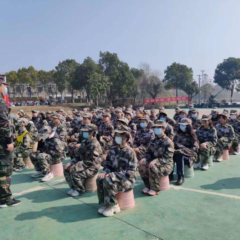 磨炼意志，蜕变成长——武汉市洪山中学802班行为规范教育活动