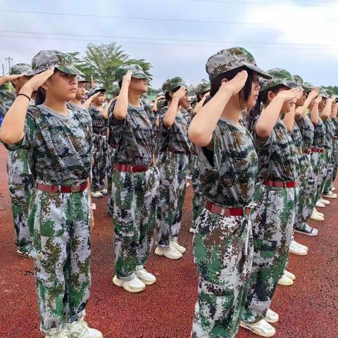 努力铸就成长，拼搏展示风采—文儒中学2022年秋季七年级团队拓展训练成果展示及八九年级表彰纪实