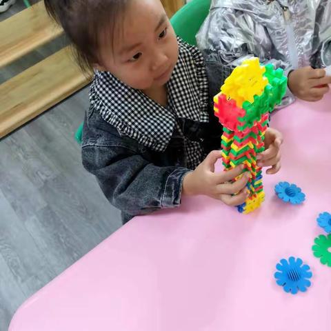 尧山幼儿园小二班第十周活动精彩瞬间