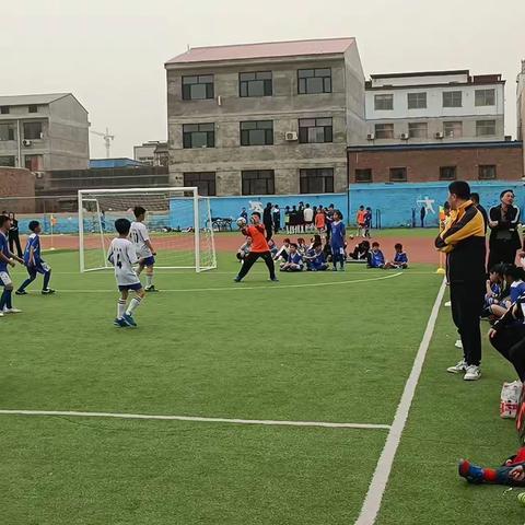 小男小组赛王京vs一小3：3平后点球大战4：2王京胜。（1）