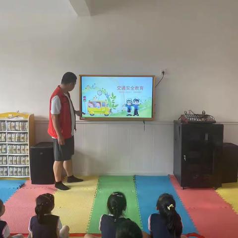 “交规铭记心，安全天下行”—常宁社区开展暑期交通安全教育知识宣传