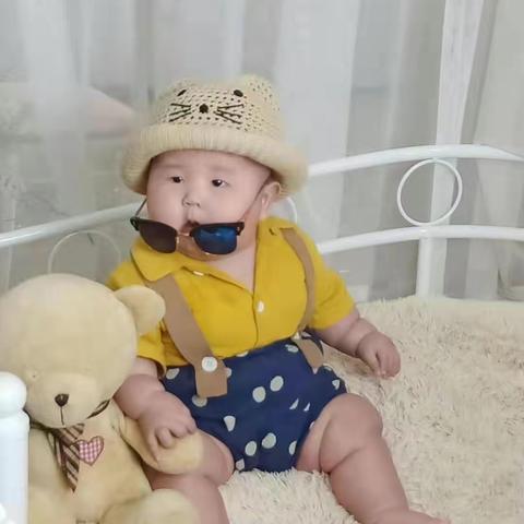 爷爷奶奶祝福孙子永远健康！快乐！