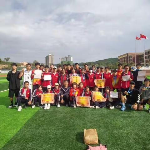 且将新火试新茶 诗酒趁年华