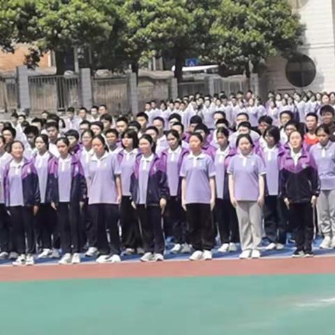 让青春在汗水中飞扬---记邵阳市二中600班军训