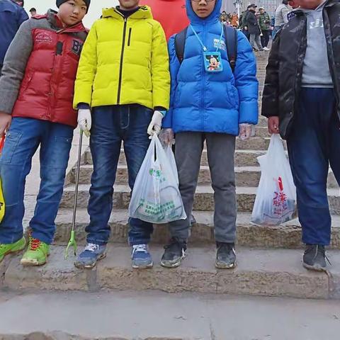 不一样的周末，小小蚁工在行动！🐜