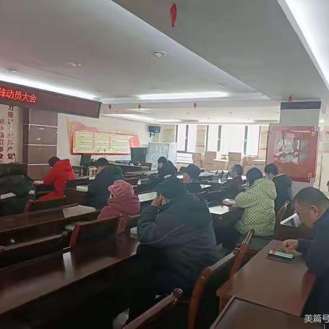 西海岸新区隐珠街道大卢家疃社区教育学校开展“学习雷锋精神，传递温暖力量”主题活动