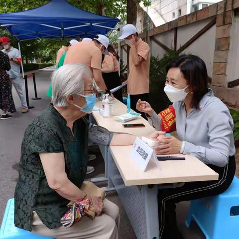 流动接种进西木 服务居民“零距离”
