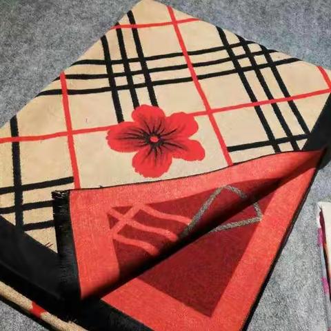 羊绒围巾，大牌同款，几百个花色50-100-500-1000条走起，人手必备