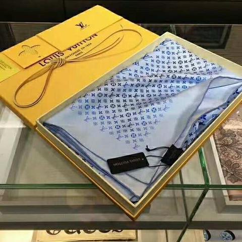 大牌同款真丝《丝巾》，70+个花色，180*90cm 50-100-500-1000条走起！