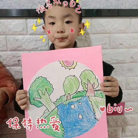 四点班的小朋友绘画作品展示《生长的小树苗》👏👏👏👋👋👋