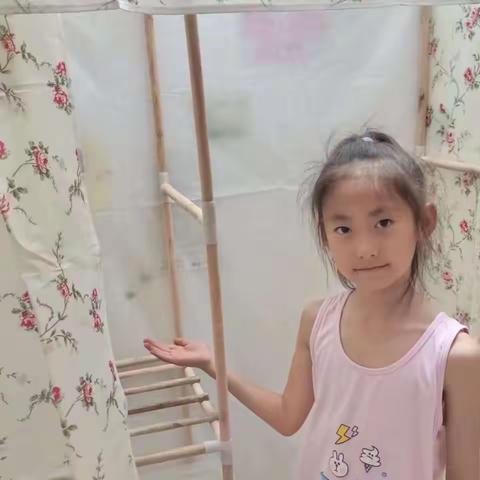 我是池阳小学二年级二班蒲芃欣，我正在参加池阳小学微责任活动