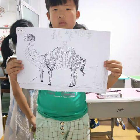 线描骆驼