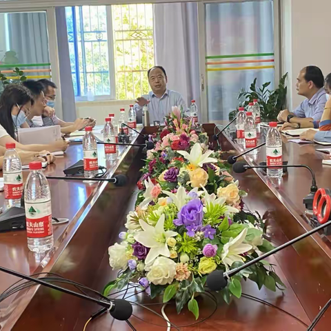 市行政审批服务局召开学习宣传贯彻 党的二十大精神专题宣讲会