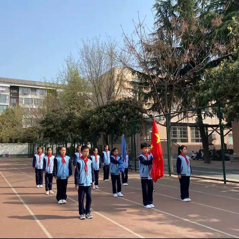 升国旗，育华魂 ‖ 安全始于心，平安伴我行―洛龙区龙城双语小学第八周升旗仪式