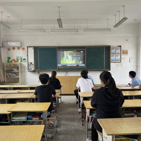 满园馨香话丰收-梦想起航再破浪———高官营小学学习《习近平的师生情》专题片